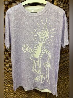 Lithographs- Adult Large Purple Graphic Tee w/The Wizard of Oz-Character Print
